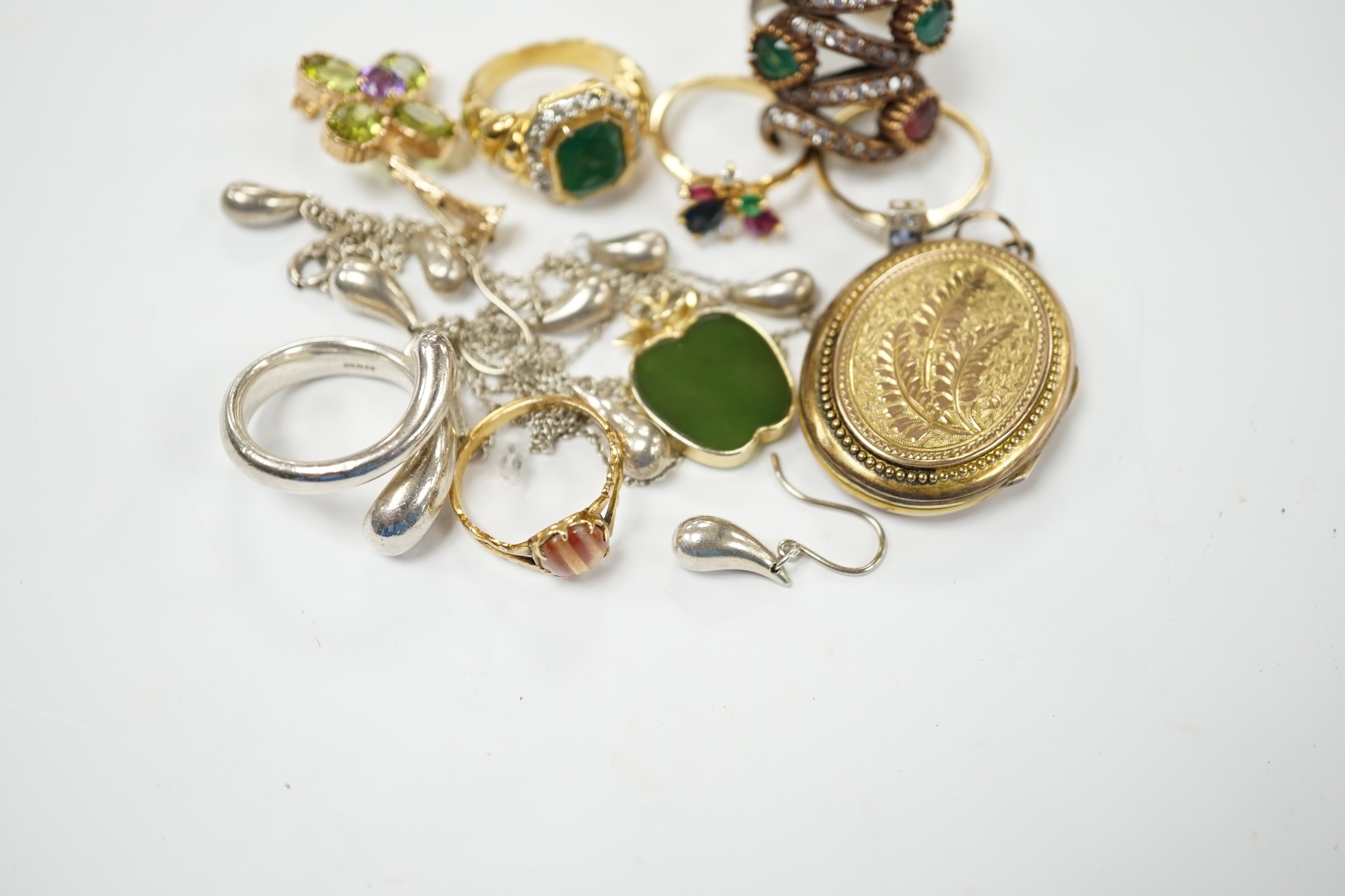 Assorted jewellery including a French yellow metal(18ct mark), ruby, sapphire, emerald and diamond cluster set dress ring, size J/K, a 1920's 18ct and plat, sapphire and diamond set rectangular cluster ring, gross weight